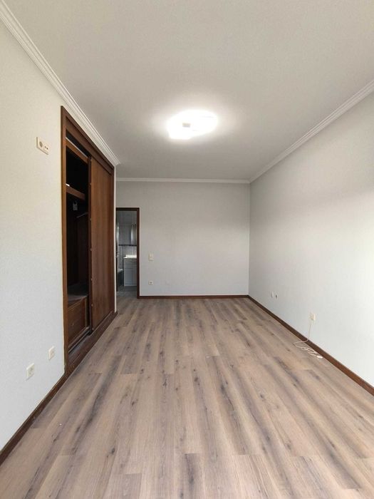 Serviços OBRAS: cerâmica/azulejo, pintura, pladur e flutuante