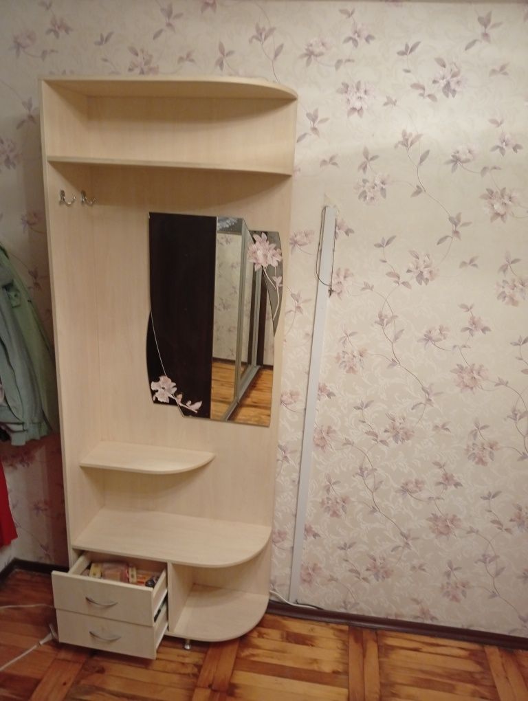 Продаю Прихожую б/у отличнейшее состояние