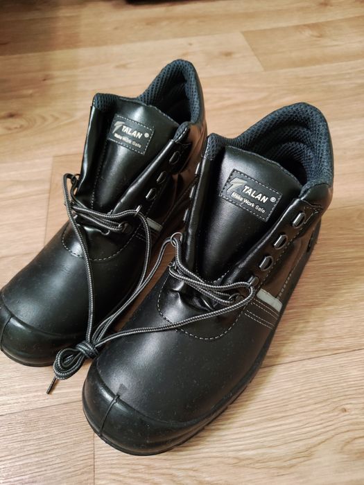 Рабочие ботинки новые размер 43