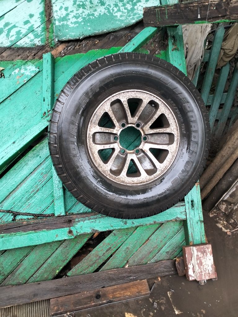 Колесо на mitsubishi l 200. 265/70 r15.