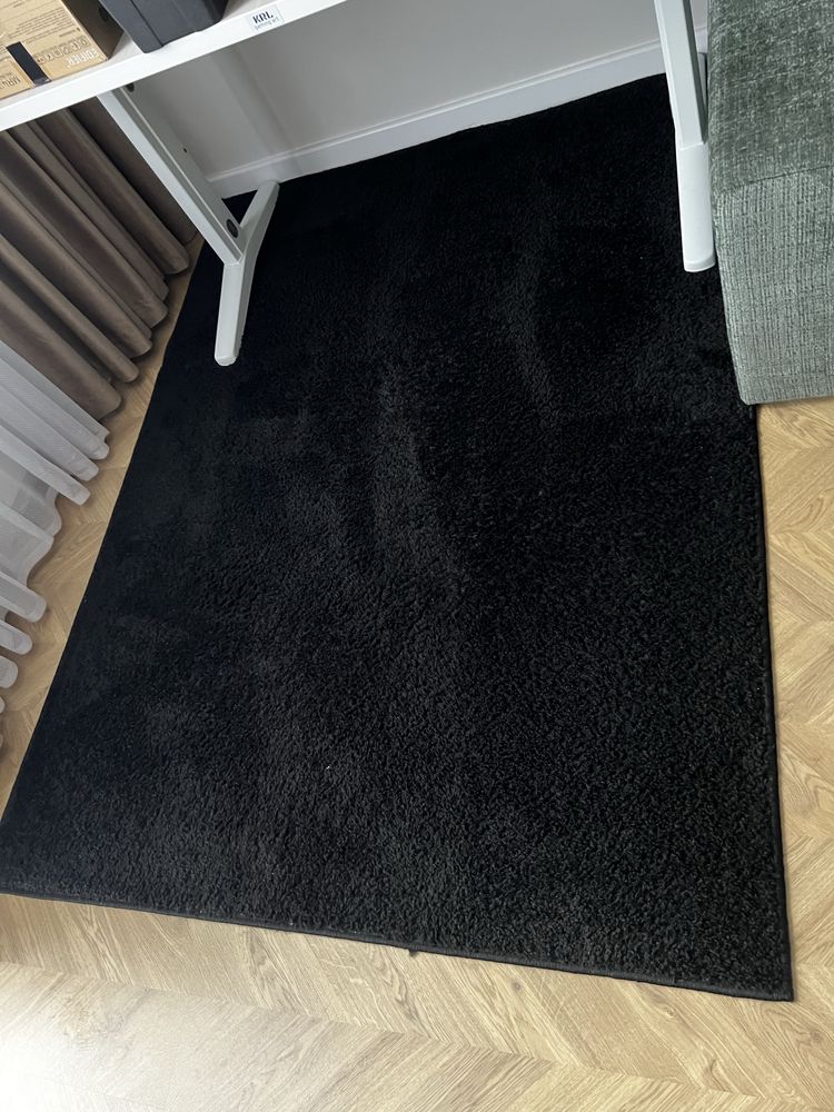 Czarny dywan 150x200
