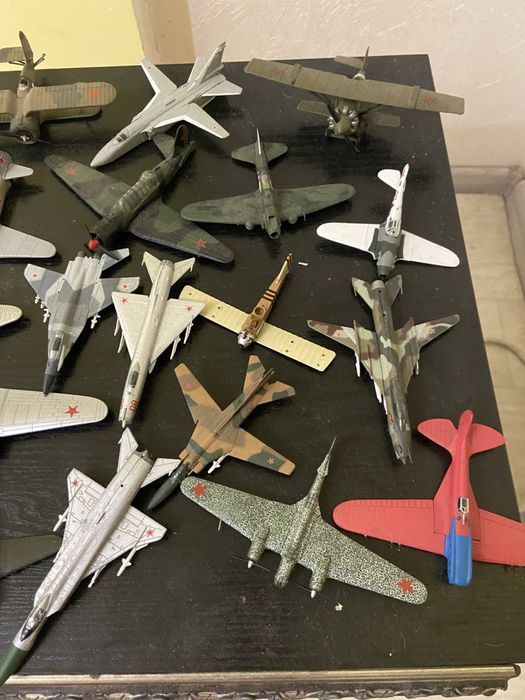 Продам самолётики.