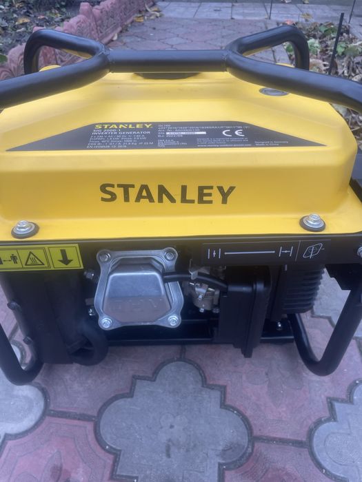 Бензиновий інверторний електрогенератор Stanley SIG 2000-1 (2 кВт)