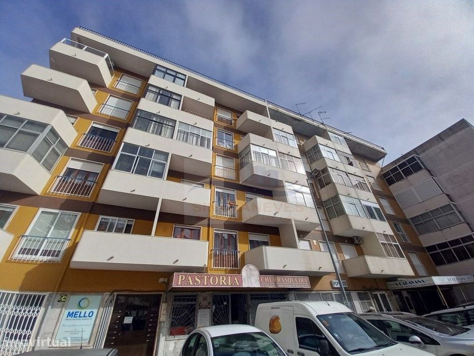 T2 totalmente remodelado ( em fase inicial de obra )