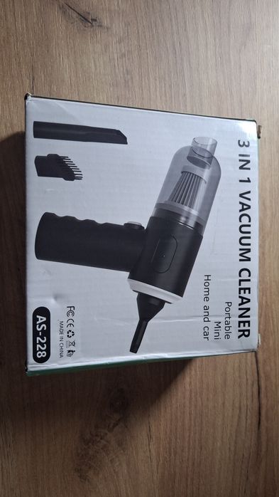 Маленький пилосос