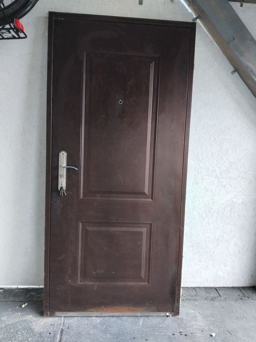 Drzwi wejściowe 90 zewnętrzne budżetowe