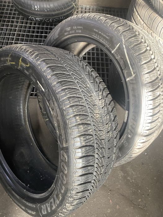 Opony zimowe para 235/45R17 Goodyear Ultragrip 8 97V 14r.6.2mm