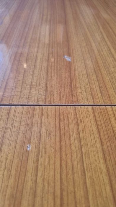 Drewniany stół rozkładany - czar PRL