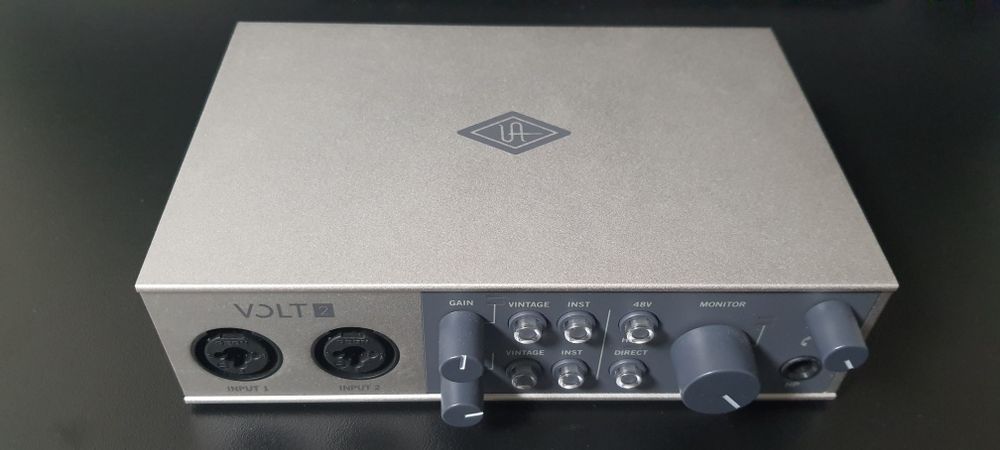 Звукова карта uad volt 2