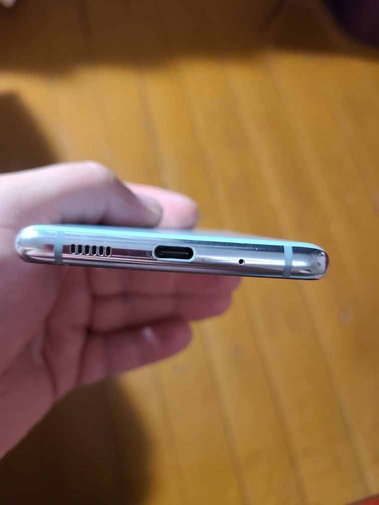 Samsung S20 FE 8/128