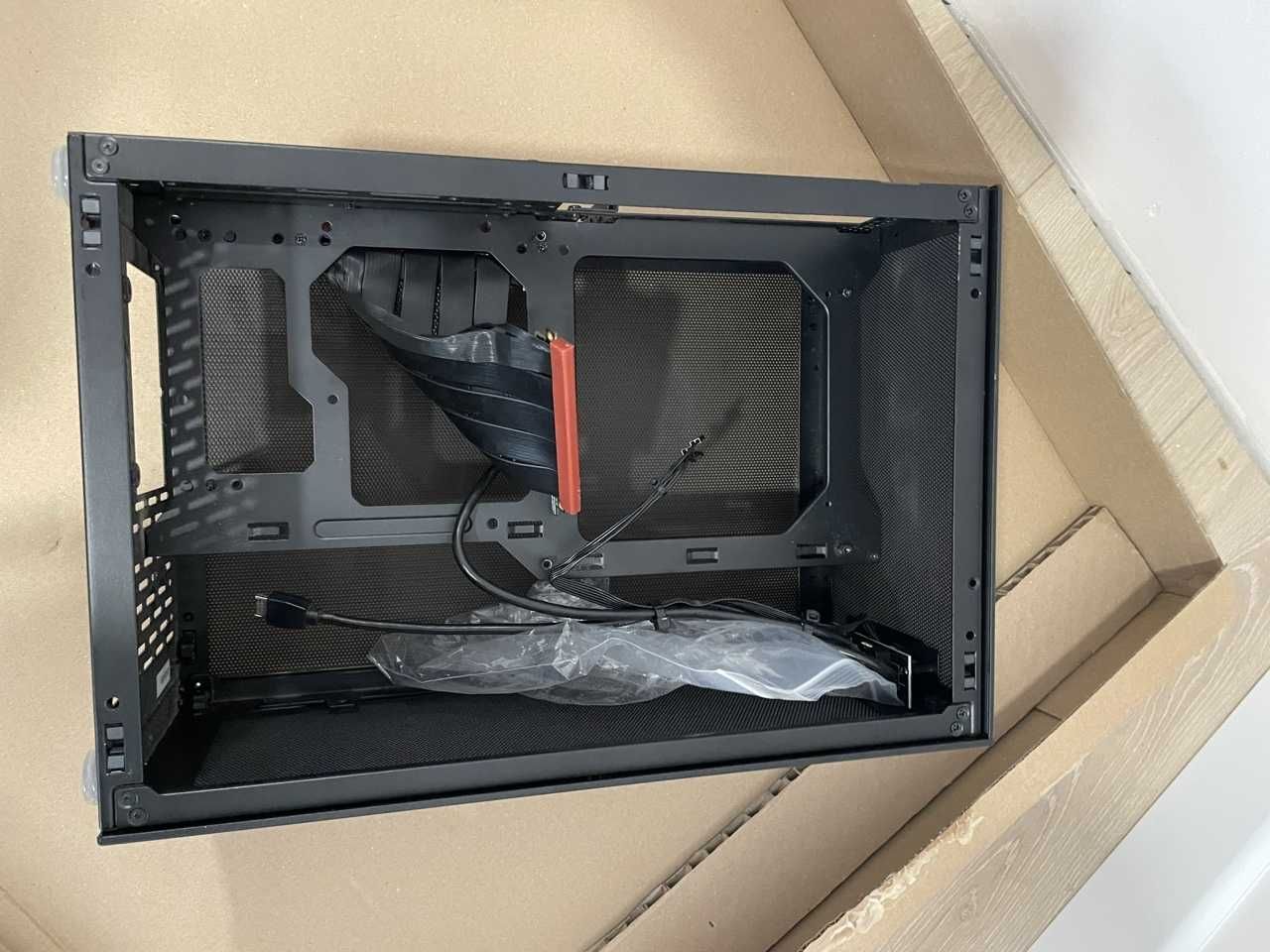 SSUPD Meshlicious – Obudowa Mini-ITX Full Mesh z PCIe 4.0 Riserem