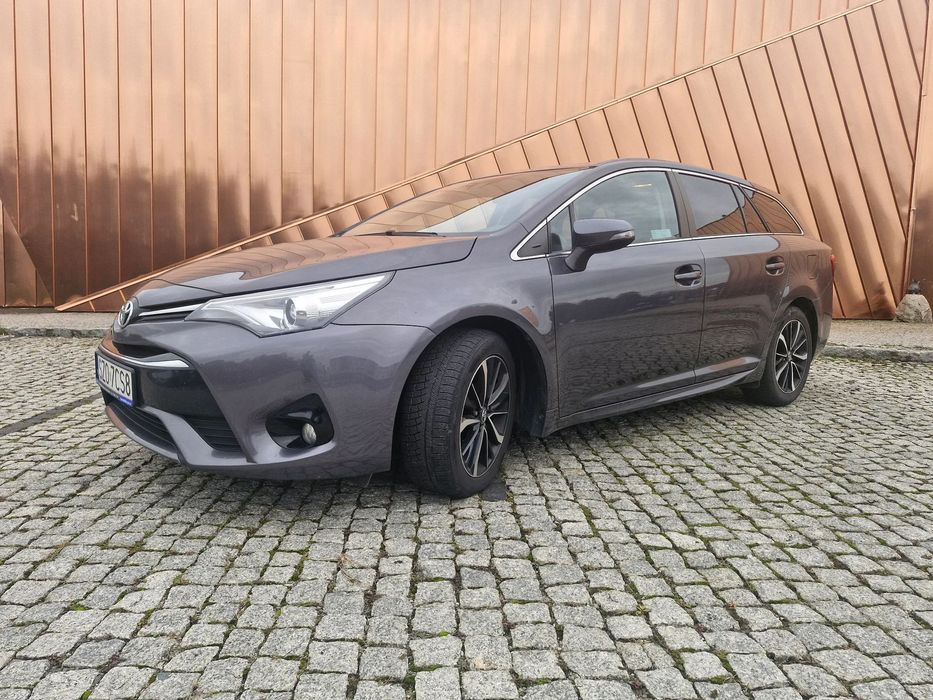 Toyota Avensis polski salon, 100% bezwypadkowa, wyjątkowo zadbana