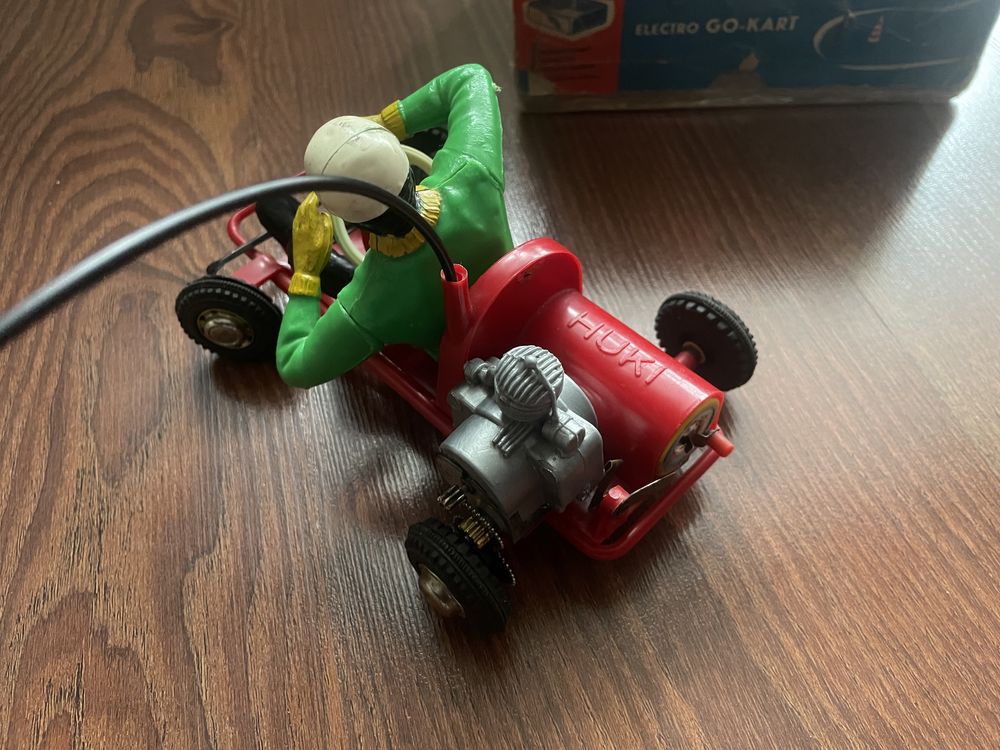 Stara zabawka HUKI gokart sterowany CZZ DDR PRL pudełko