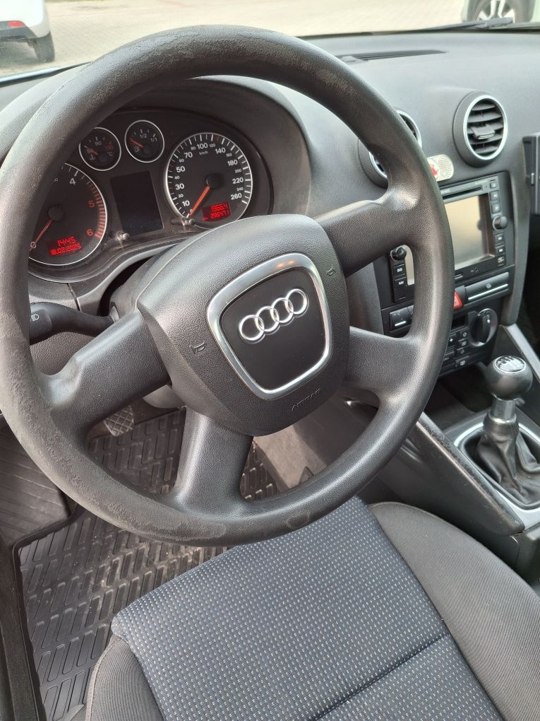 Sprzedam Audi A 3 8 P 2.0