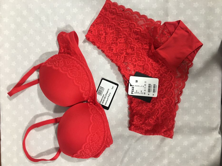 Жіноча білизна acousma