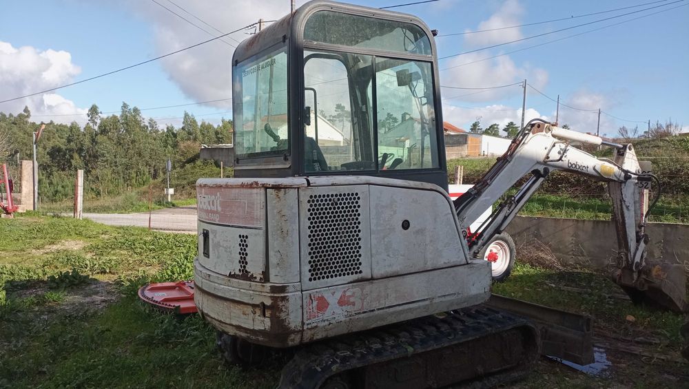 Mini giratória Bobcat x325