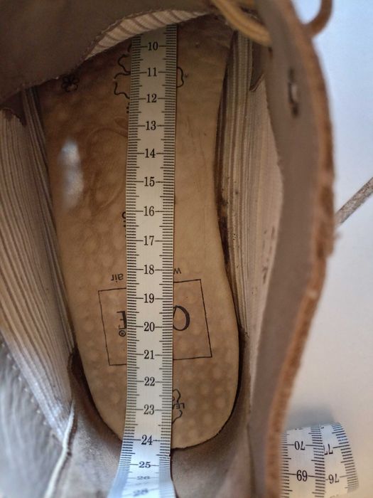 buty skóra naturalna  firmy Caprice rozm. 37,5