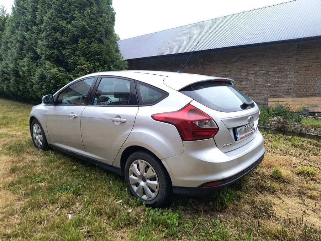 Ford Focus 1.6 tdci 90 km faktora vat...
