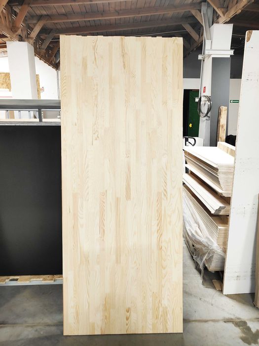 Blat sosnowy klejony na mikrowczep – 19x850x2080 mm