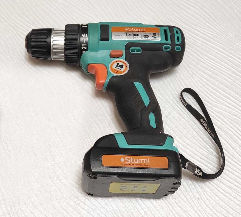 Аккумуляторный шуруповерт Sturm CD3212L