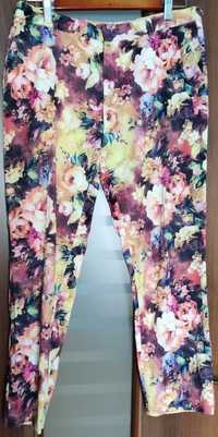 Eleganckie spodnie w kwiaty