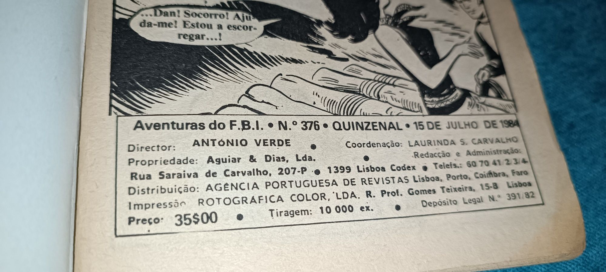 Antiga banda desenhada aventuras do FBI com pôster Eusébio e Pelé