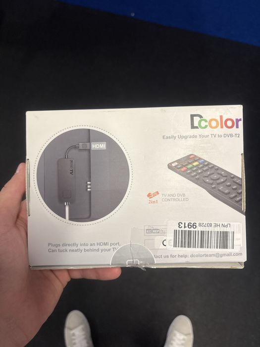 Um decoder DColor DVB-T2 (tipo “TV stick” HDMI)