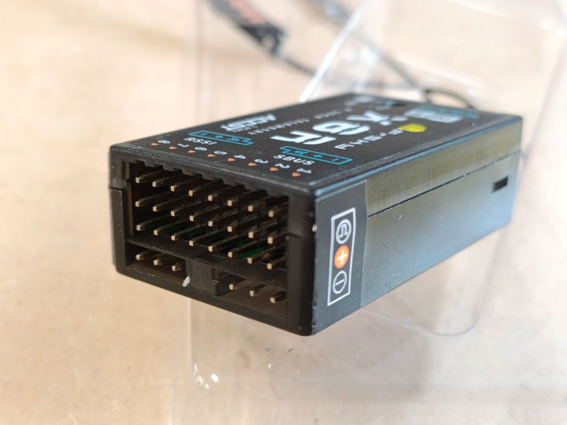 Приймач/приёмник/receiver (RX) FrSky X8R 2.4GHz
