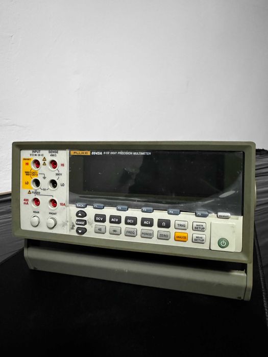 Miernik laboratoryjny, multimetr stołowy (Fluke 8845A)