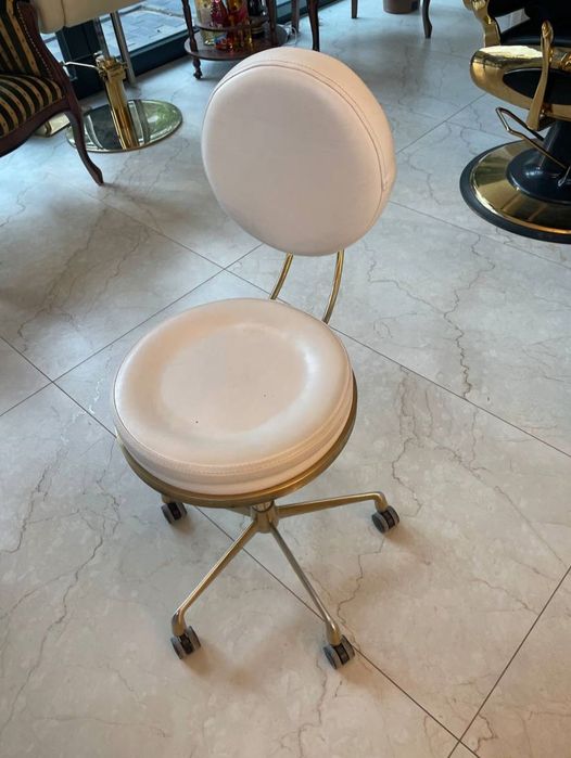 Wyprzedaż wyposażenia!