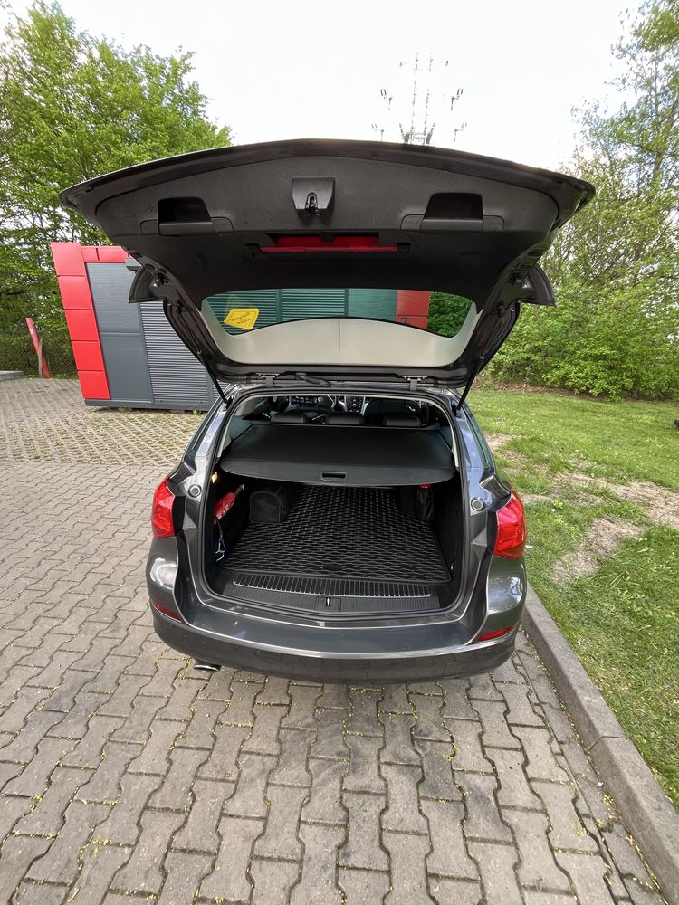 Opel Astra J Sports Tourer 1.4 turbo 140 KM nowy rozrząd.