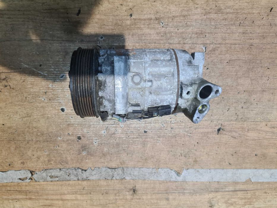 Renault Clio IV RS kompresor sprężarka klimatyzacji