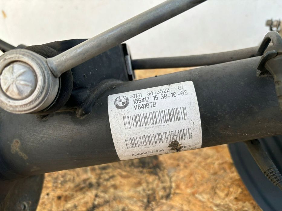 BMW X3 E83 x-drive zwrotnica przód prawa - 16422