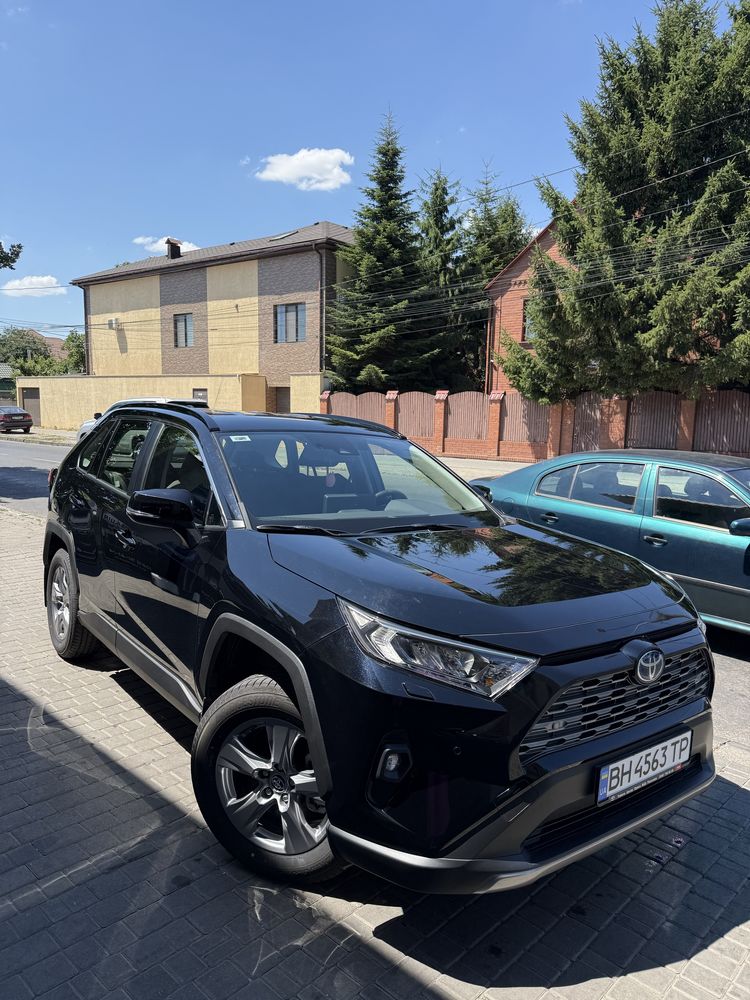 Продам машину Toyota