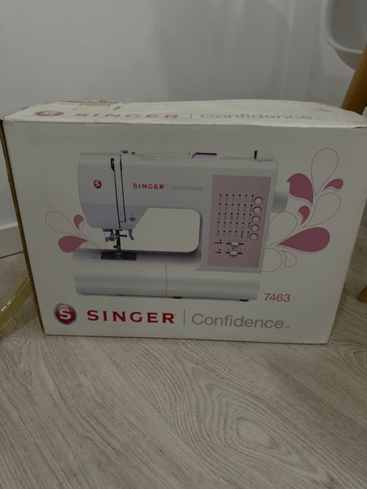 Máquina costura Nova