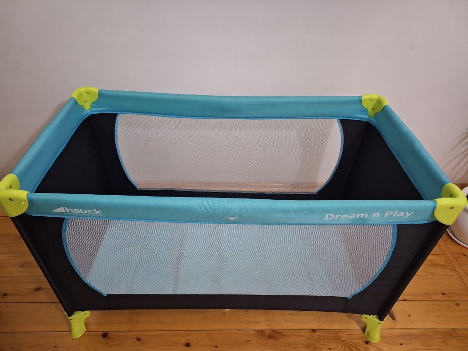 Дитячий манеж-ліжко