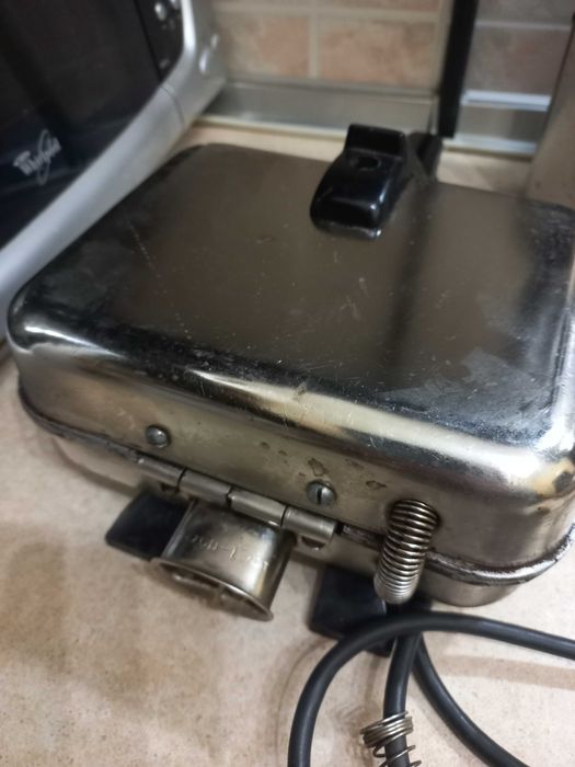 форма для выпечки вафель СССР электрическая