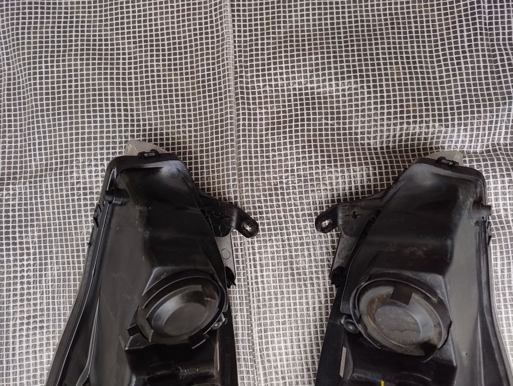 Opel Corsa c lift Europa lampa reflektor prawy lewy komplet DJ auto
