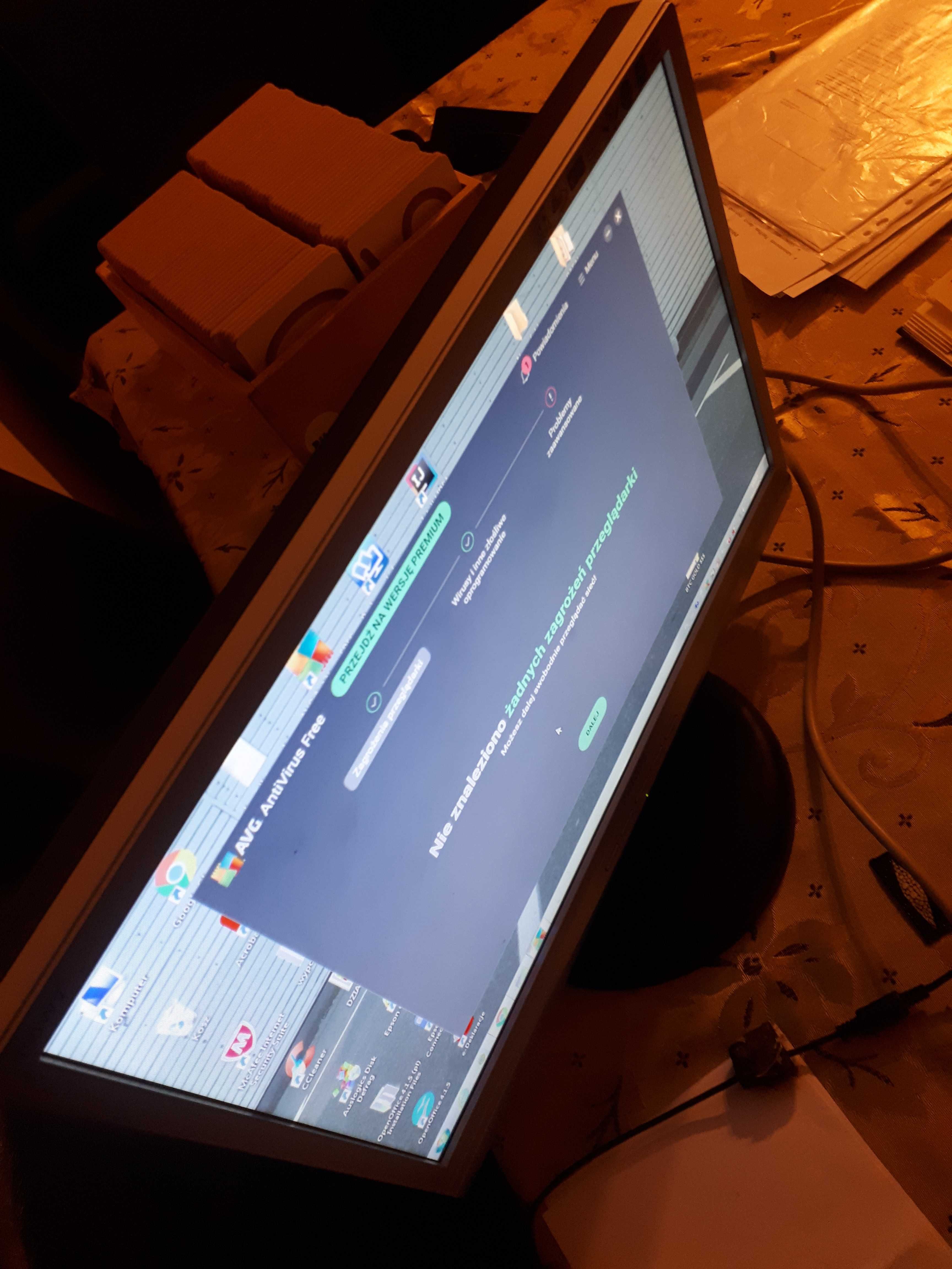 Monitor Philips 19'' model HWC7190T