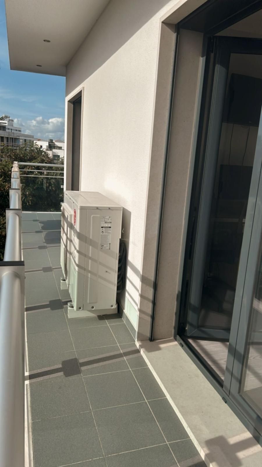 Quarto Mobilado bem localizado