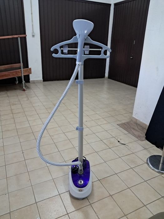 HOMCOM Ferro de Engomar a Vapor para Roupa / Vestidos