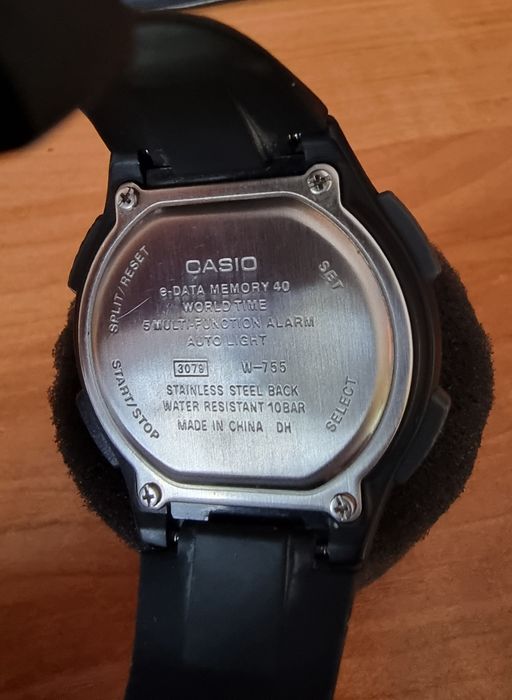 Nowy Zegarek Casio WR 100M na rękę, cyfrowy