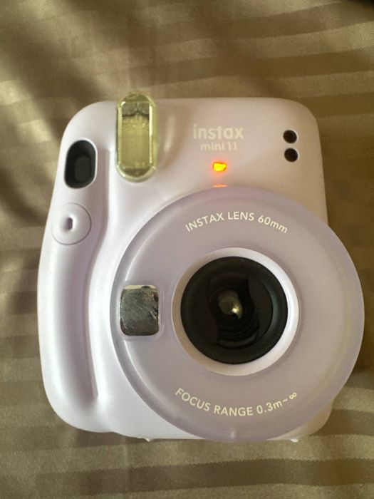 Камера миттєвого друку Instax mini 11