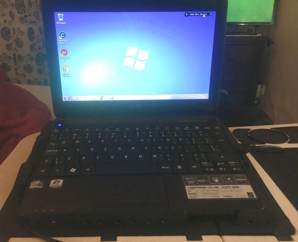 2 x notebook Acer Asphire one D270 ,bom estado geral , vendo ou troco