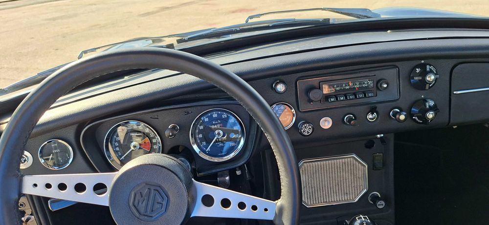 MGB GT 1971 Totalmente recuperado