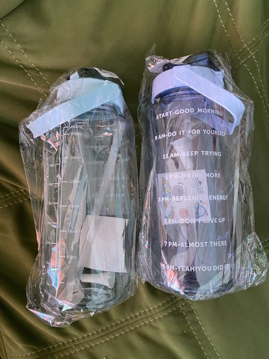 Бутилка для води 2л