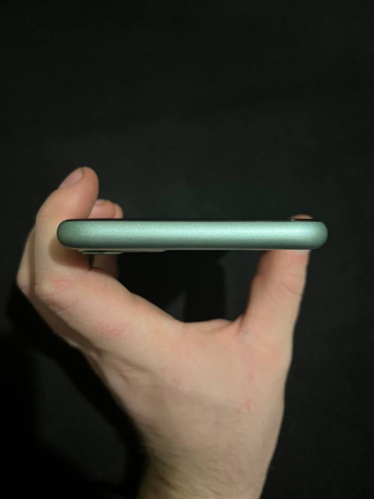 Iphone / Айфон 11, на 64 GB Отличное состояние