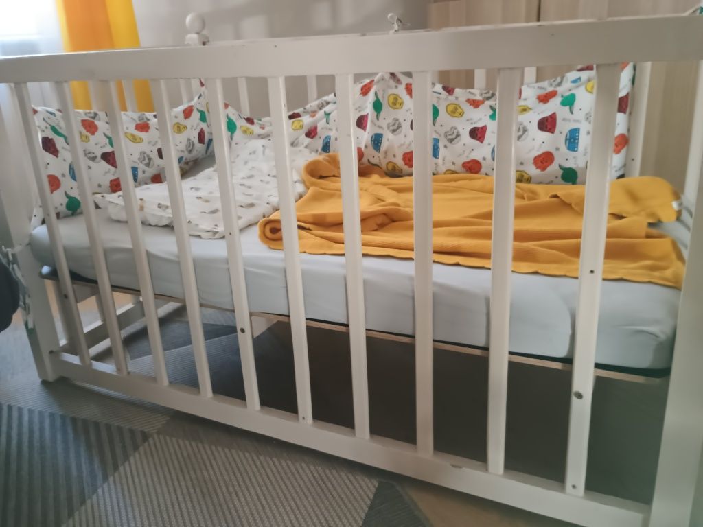 Łóżeczko niemowlęce pod materacyk 60x120