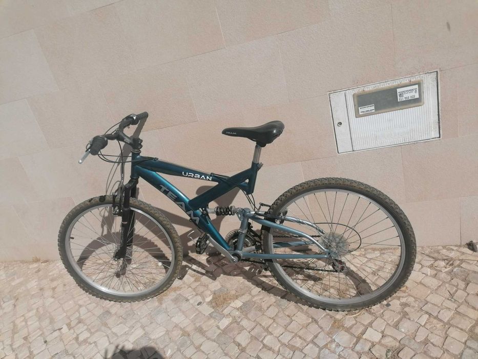 Bicicleta usada à venda, perfeita para passeios
