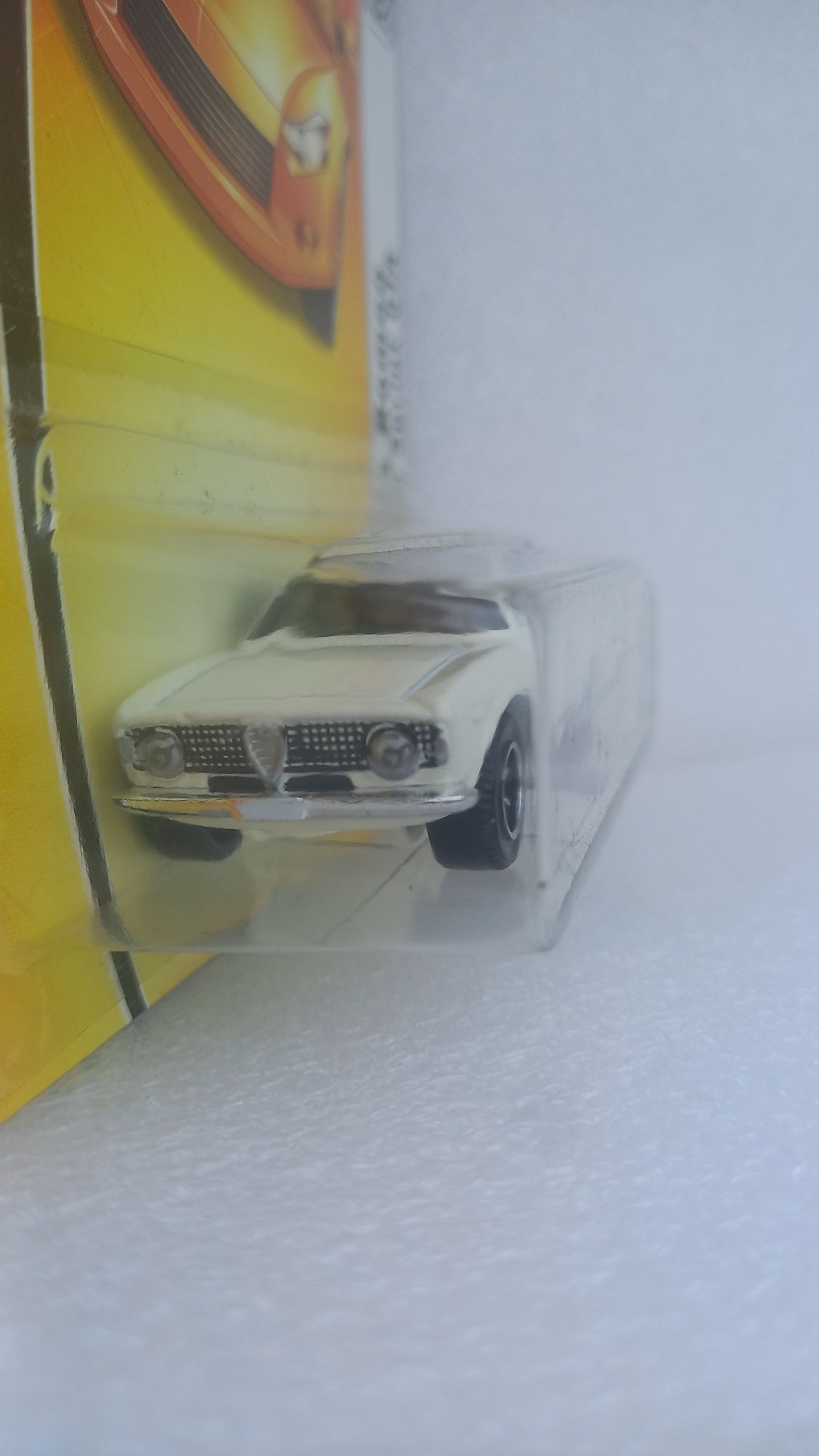 Alfa romeo giulia sprint GTA matchbox